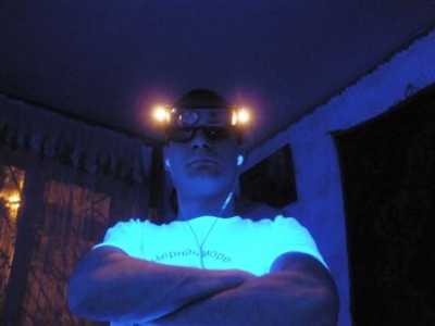 в УФ свечении в УФ свечении